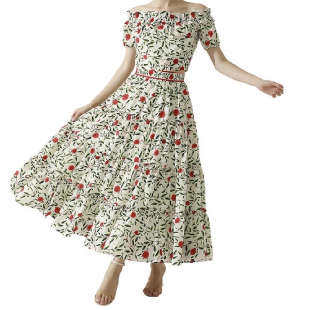 BURRYCO 2Pc Blouse & Skirt Set. White/Flower Print
Size 2. Never worn, has tags.